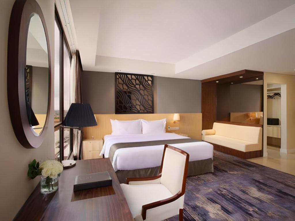 Hotel Grandhika Pemuda Σεμαράνγκ Εξωτερικό φωτογραφία