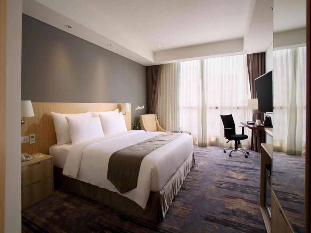 Hotel Grandhika Pemuda Σεμαράνγκ Εξωτερικό φωτογραφία