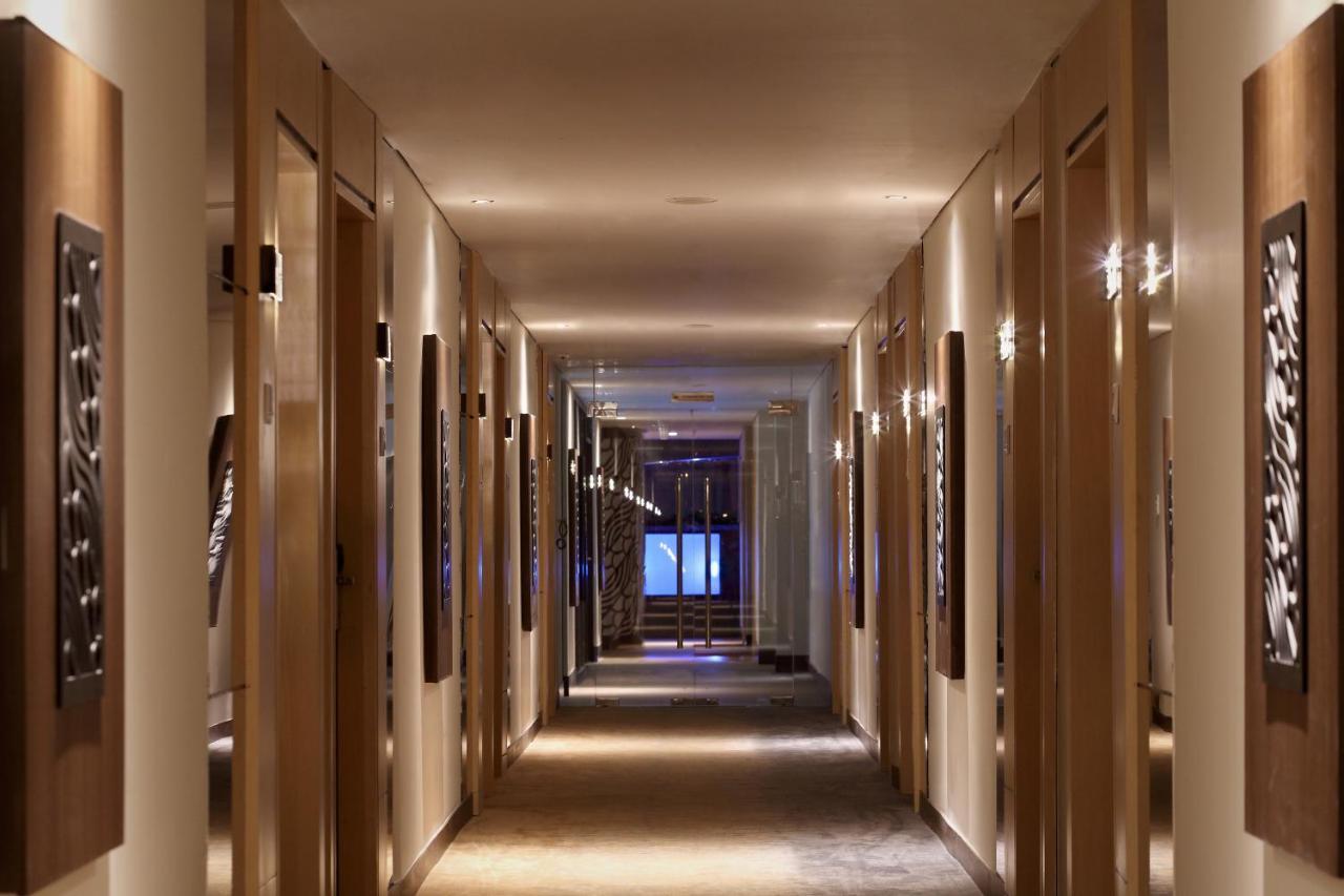 Hotel Grandhika Pemuda Σεμαράνγκ Εξωτερικό φωτογραφία